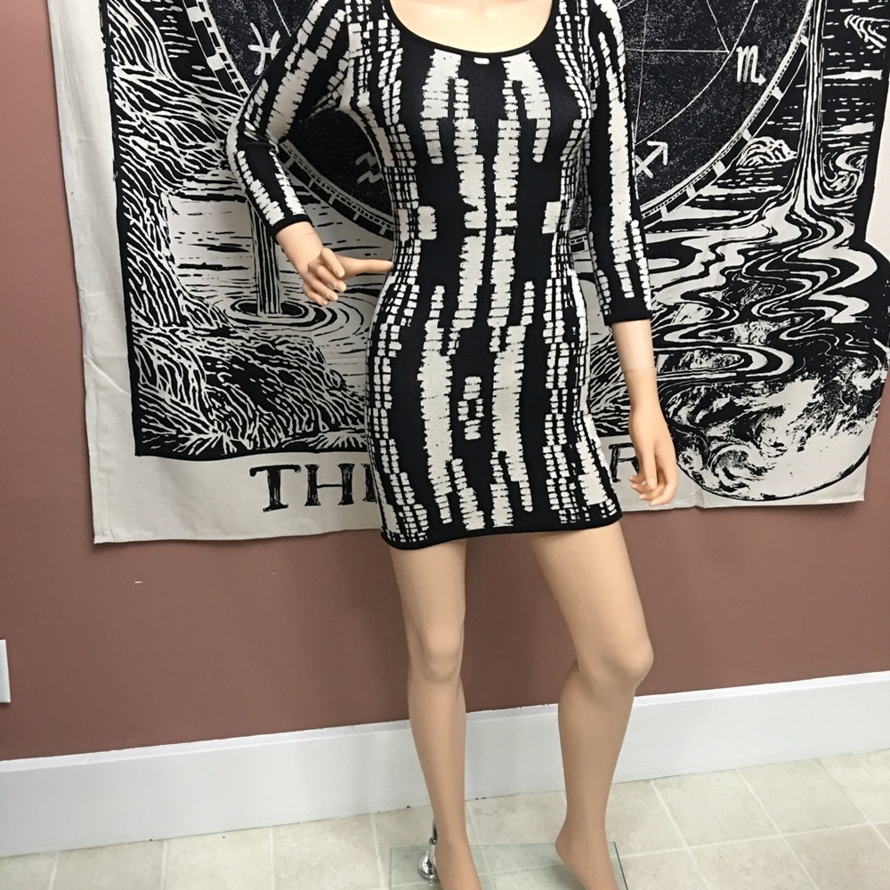 Forever 21 Bodycon Dress Like New Size Small